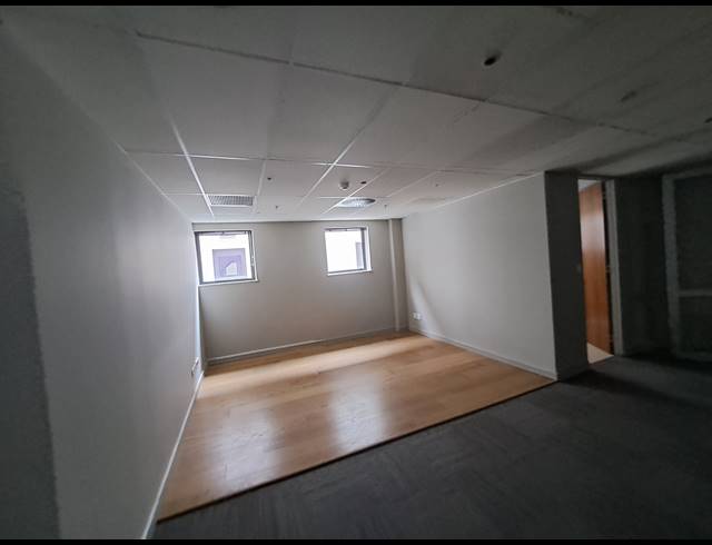 842M² OFFICE TO LET IN WAVERLEY